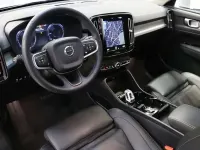 Usado Volvo XC40 Inscription 211 CV (155 kW) 2021 Plateado SUV