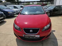 Usado Seat Ibiza 90 CV (66 kW) 2010 Rojo Utilitario