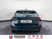 Usado Skoda Octavia Selection 150 CV (110 kW) 2023 Azul Familiar
