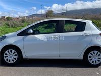 Usado Toyota Yaris Active 90 CV (66 kW) 2015 Blanco Berlina