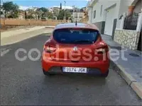Usado Renault Clio IV Authentique 75 CV (55 kW) 2015 Rojo Berlina