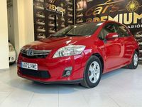 Usado Toyota Auris Hybrid Active 135 CV (99 kW) 2012 Rojo Berlina