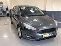 Usado Ford Focus Trend 125 CV (91 kW) 2017 Gris Utilitario
