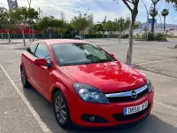 Usado Opel Astra GTC 110 CV (80 kW) 2011 Rojo Berlina