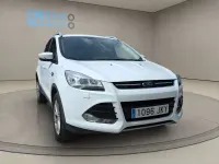 Używany Ford Kuga Titanium 120 KM (88 kW) 2015 Biały SUV