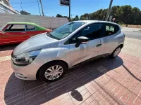 Usado Renault Clio IV Business 90 CV (66 kW) 2018 Gris / plata Berlina