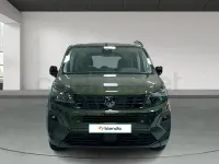 Usado Peugeot Rifter Allure 100 CV (73 kW) 2025 Verde Monovolumen