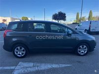 Usado Peugeot 5008 112 CV (82 kW) 2012 Gris / plata Monovolumen