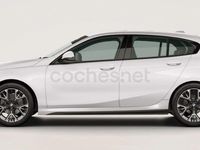 Begagnad BMW 120 170 HK (125 kW) 2024 Vit Halvkombi