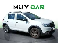 Usado Dacia Sandero Stepway 90 CV (66 kW) 2017 Blanco Utilitario