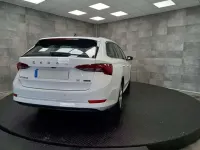 Usado Skoda Octavia 110 CV (80 kW) 2021 Blanco Familiar