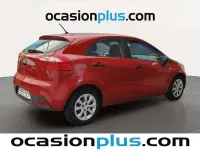 Usado Kia Rio 86 CV (63 kW) 2012 Rojo Utilitario