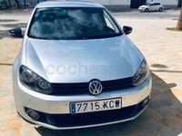 Usado VW Golf VII 105 CV (77 kW) 2012 Gris / plata Berlina