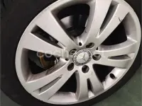 Usado Mercedes C180 Avantgarde 143 CV (105 kW) 2008 Gris / plata Berlina