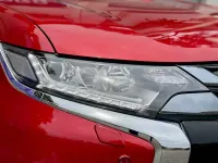 Usado Mitsubishi Outlander P-HEV 203 CV (149 kW) 2018 Granate SUV