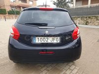 Usado Peugeot 208 Allure 92 CV (67 kW) 2015 Azul Utilitario