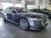 Usado Audi A8 Ambiente 286 CV (210 kW) 2018 Azul Berlina