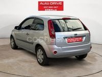 Usado Ford Fiesta Titanium 90 CV (66 kW) 2008 Gris / plata Utilitario