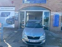 Usado Skoda Fabia 60 CV (44 kW) 2011 Gris / plata Berlina