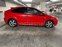 Usado Ford Focus Sport 115 CV (84 kW) 2007 Rojo Berlina