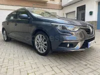 Usado Renault Mégane GrandTour Business 110 CV (80 kW) 2018 Gris / plata Familiar