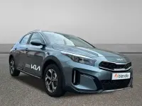 Usado Kia XCeed 136 CV (100 kW) 2024 Gris SUV