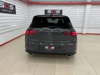 Usado VW Golf VIII GTI 301 CV (221 kW) 2024 Gris Utilitario