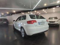Usado Audi A3 Sportback Ambiente 124 CV (91 kW) 2011 Blanco Utilitario