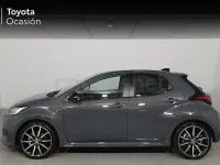 Usado Toyota Yaris Hybrid Sport 130 CV (95 kW) 2025 Gris / plata Berlina