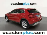 Käytetty Mercedes GLA180 122 HP (89 kW) 2019 Punainen Katumaasturi