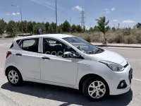 Usado Hyundai i10 66 CV (48 kW) 2015 Blanco Utilitario
