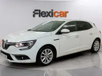 Usado Renault Mégane IV Zen 132 CV (97 kW) 2017 Blanco Berlina