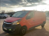 Usado Opel Vivaro Expression 90 CV (66 kW) 2015 Rojo Monovolumen