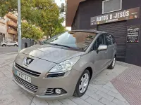 Usado Peugeot 5008 110 CV (80 kW) 2010 Beige Monovolumen