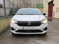 Usado Dacia Sandero Acces 67 CV (49 kW) 2022 Blanco Berlina