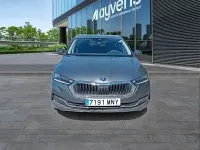 Käytetty Skoda Octavia Selection 150 HP (110 kW) 2024 Harmaa Farmari