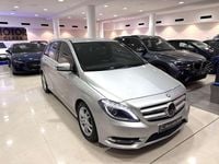 Usado Mercedes B200 156 CV (114 kW) 2012 Gris Monovolumen