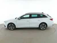 Usado Seat Leon FR 204 CV (150 kW) 2021 Blanco Familiar