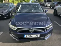 Usado VW Passat Sportline 190 CV (139 kW) 2017 Azul Berlina