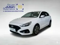 Usado Hyundai i30 101 CV (74 kW) 2024 Blanco Utilitario