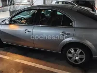 Usado Ford Mondeo Trend 130 CV (95 kW) 2005 Gris / plata Berlina