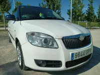 Usado Skoda Fabia 70 CV (51 kW) 2009 Blanco Berlina