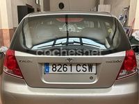 Usado Chevrolet Kalos SE 72 CV (52 kW) 2004 Gris / plata Berlina