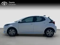 Usado Toyota Yaris Active 116 CV (85 kW) 2025 Blanco Utilitario