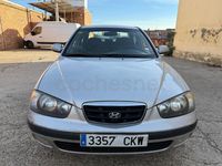 Usado Hyundai Elantra GLS 107 CV (78 kW) 2004 Gris / plata Berlina
