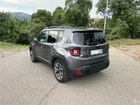 Usado Jeep Renegade Night Eagle 120 CV (88 kW) 2017 Gris / plata SUV