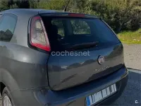 Usado Fiat Punto Pop 69 CV (50 kW) 2013 Gris / plata Utilitario