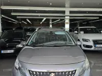 Usado Peugeot 2008 Allure 120 CV (88 kW) 2016 Gris / plata SUV