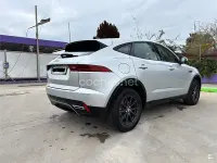 Usado Jaguar E-Pace 163 CV (119 kW) 2021 Gris / plata SUV