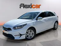 Usado Kia Ceed 136 CV (100 kW) 2023 Blanco Utilitario
